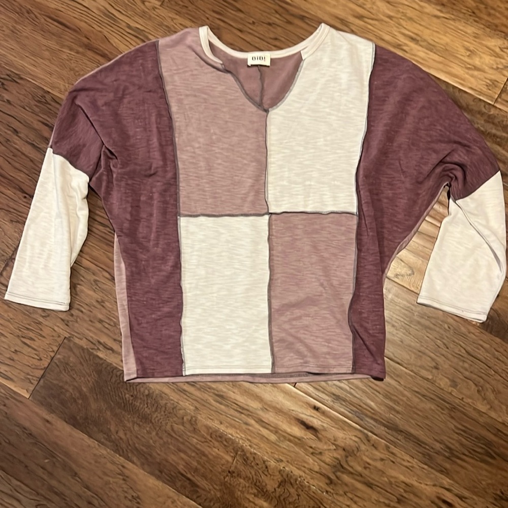 Women’s 3/4 sleeve top